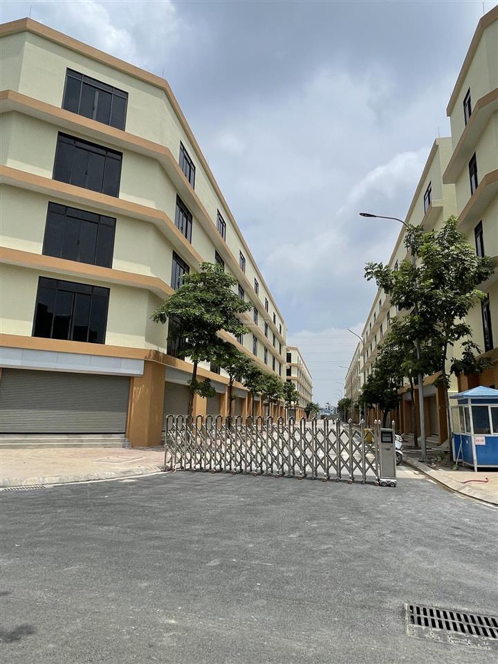 Cho thuê liền kề cụm công nghiệp đông la sát khu đô thị đô nghĩa.  0983 477 ***