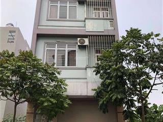 Cho thuê căn nhà 4 tầng khu đấu giá mậu lương hà đông 12tr.  0983 477 ***