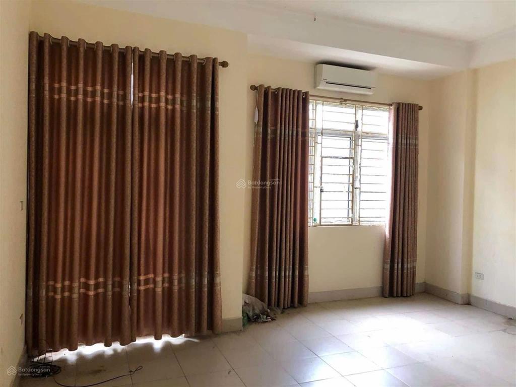 Cho thuê căn nhà 4 tầng khu đấu giá mậu lương hà đông 12tr.  0983 477 ***