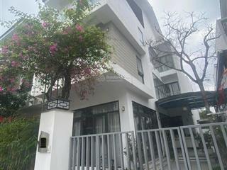 Bán căn nhà dân xây 3 tầng la tinh đông la giá 3,5 tỷ.  0983 477 ***