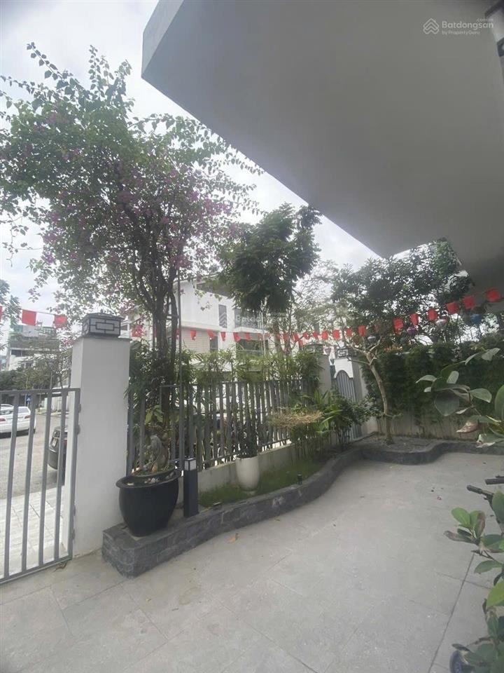 Bán căn nhà dân xây 3 tầng la tinh, đông la, giá 3,5 tỷ.  0983 477 ***