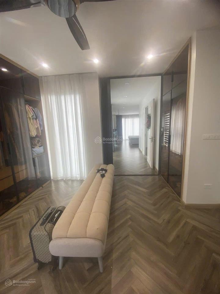 Bán căn biệt thự full nội thất sol lake villa khu đô thị đô nghĩa hà đông 140tr/m2.  0983 477 ***