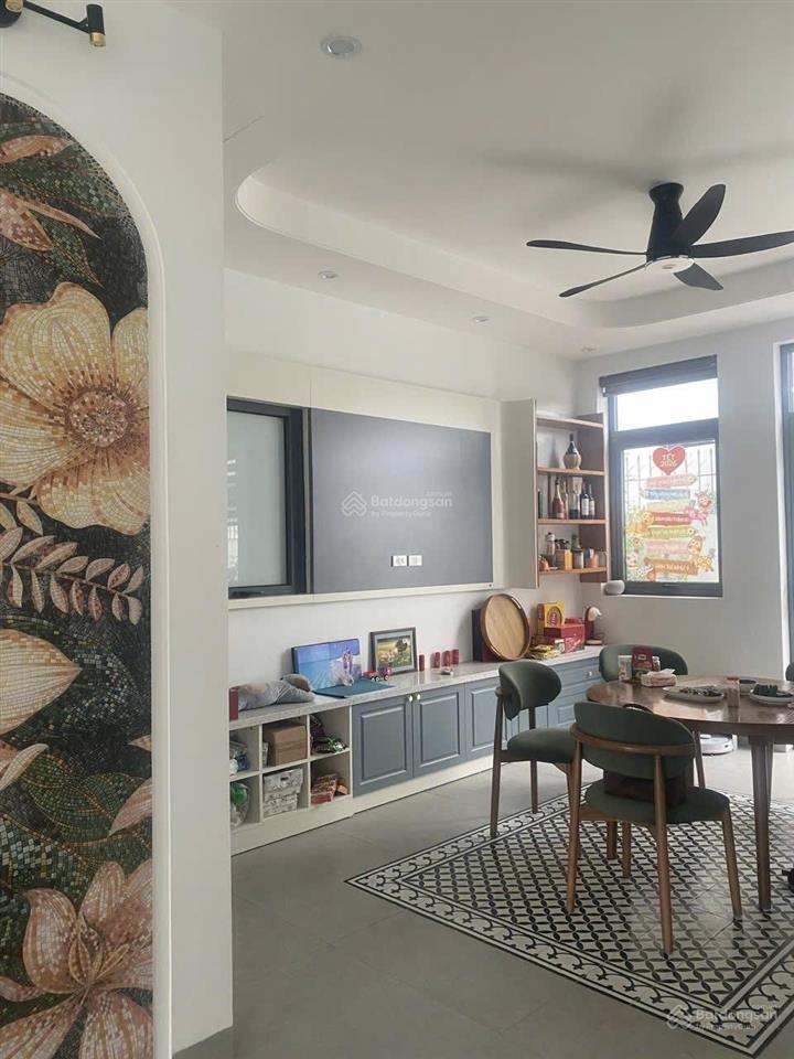 Bán căn biệt thự full nội thất sol lake villa khu đô thị đô nghĩa hà đông 140tr/m2.  0983 477 ***
