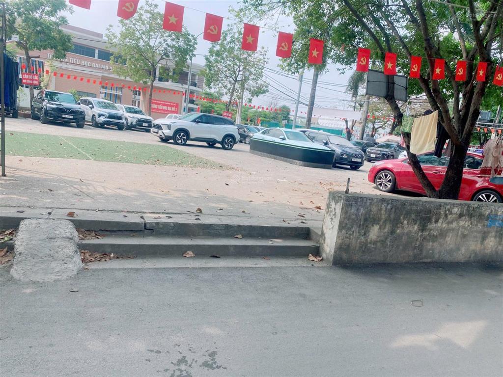 Bán nhanh căn nhà 5 tầng tại quang tiến đại mỗ full đồ 6.5 tỷ.  0983 477 ***