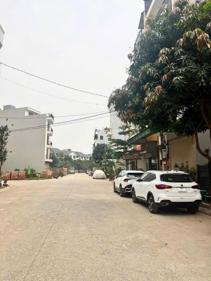 Bán nhanh lô đất dịch vụ đồng giường dương nội 8 tỷ.  0983 477 ***