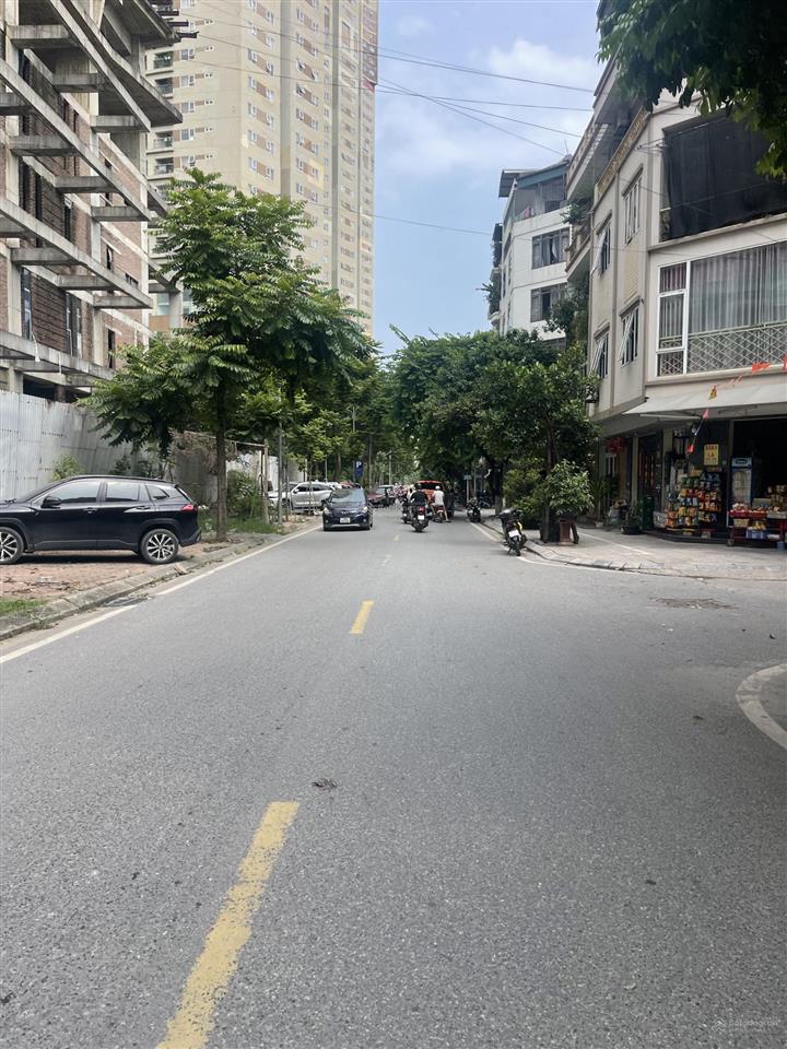Cho thuê nhà 5 tầng khu đô thị văn phú hà đông ô tô đỗ cửa giá 18tr.  0983 477 ***