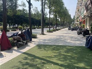 Bán nhanh căn liền kề đô nghĩa 100m2 x 5 tầng 15.2 tỷ.  0983 477 ***