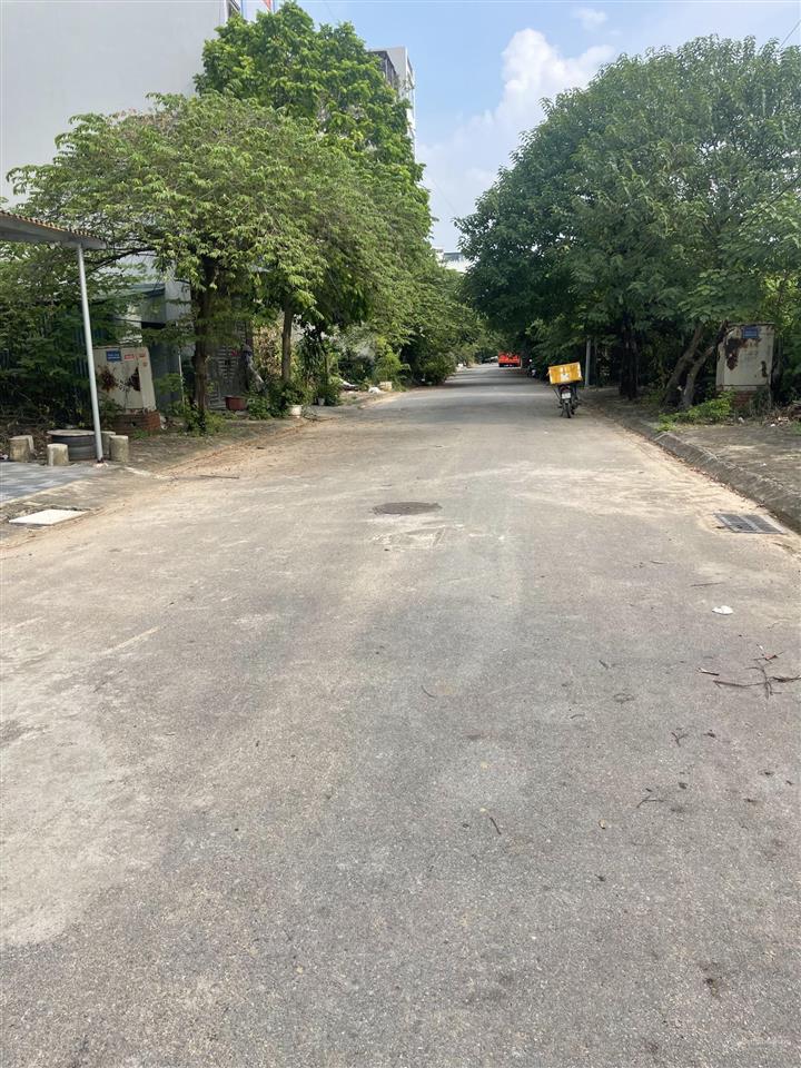 Bán nhanh lô đất dịch vụ khu b yên nghĩa 8,5 tỷ không lỗi phong thủy.  0983 477 ***