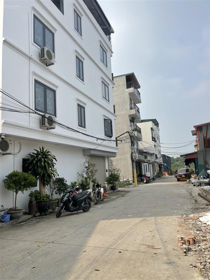 Bán nhanh lô đất thổ cư đồng nhân đông la ô tô đỗ cửa 2.3 tỷ.  0983 477 ***