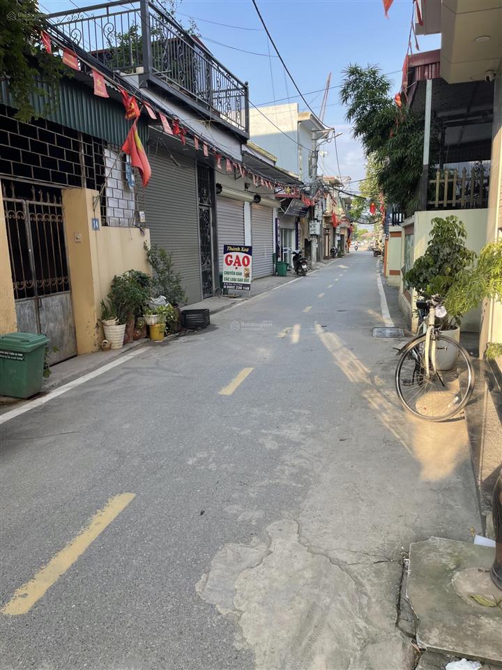 Bán đất trục chính la tinh đông la giá 127tr/m.  0983 477 ***