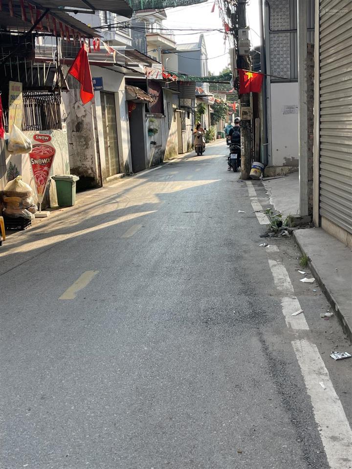 Bán đất trục chính la tinh đông la giá 127tr/m.  0983 477 ***