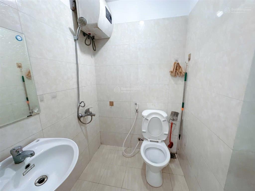 Cho thuê căn góc tầng 12 tòa a lộc ninh 2 ngủ 2 vệ sinh giá 5tr.  0983 477 ***