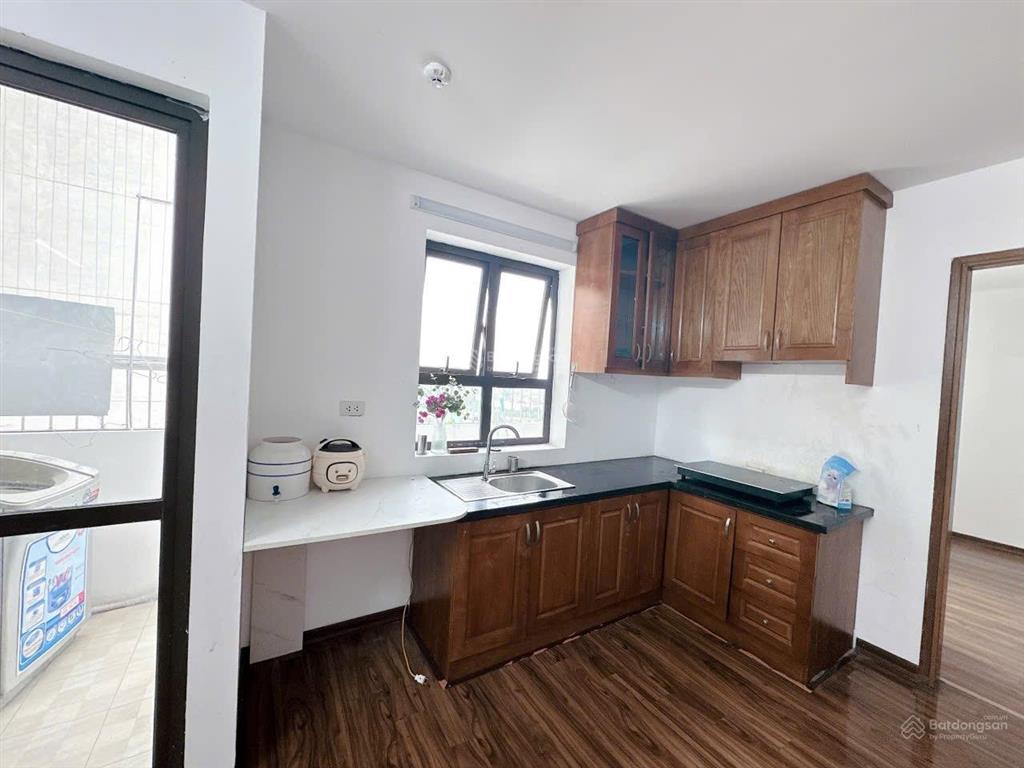 Cho thuê căn góc tầng 12 tòa a lộc ninh 2 ngủ 2 vệ sinh giá 5tr.  0983 477 ***