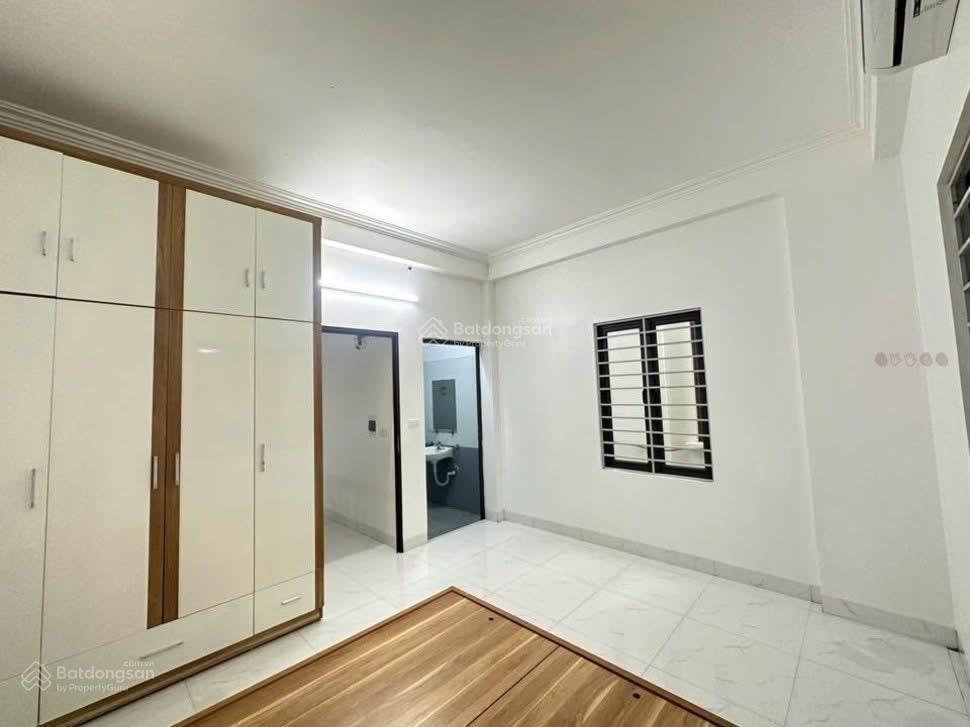 Mình cần bán nhà 5 tầng la nội dương nội hà đông 6 tỷ.  0983 477 ***