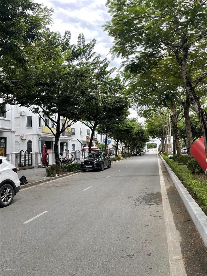 Miễn phí 2 năm đầu thuê biệt thự solasta dương nội b.  0983 477 ***