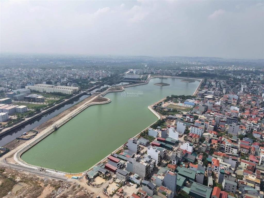 7.9 tỷ lô đất đấu giá x4 cửa kho đông la hướng đông nam.  0983 477 ***