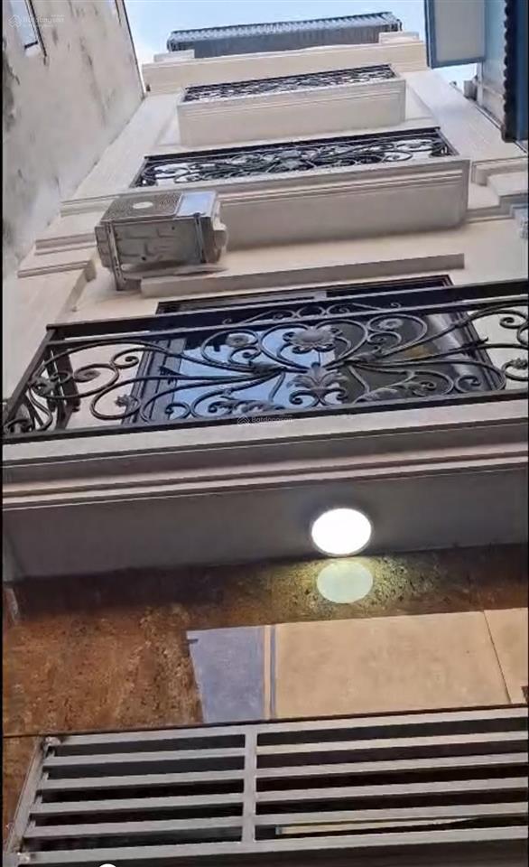 Cho thuê nhà 5 tầng vạn phúc vừa hoàn thiện đủ nội thất giá 11tr.  0983 477 ***