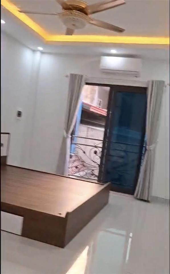Cho thuê nhà 5 tầng vạn phúc vừa hoàn thiện đủ nội thất giá 11tr.  0983 477 ***