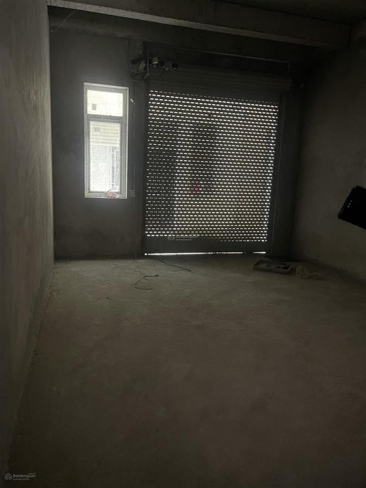 Cho thuê liền kề đô nghĩa 100m x 5 tầng giá 15tr.  0983 477 ***