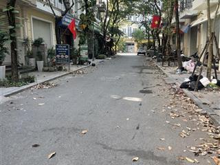 Cho thuê liền kề đô nghĩa 100m x 5 tầng giá 15tr.  0983 477 ***