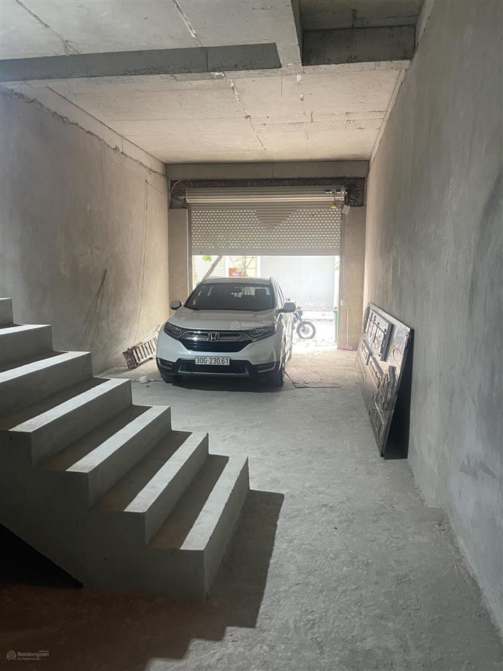 Cho thuê liền kề đô nghĩa 100m x 5 tầng giá 15tr.  0983 477 ***