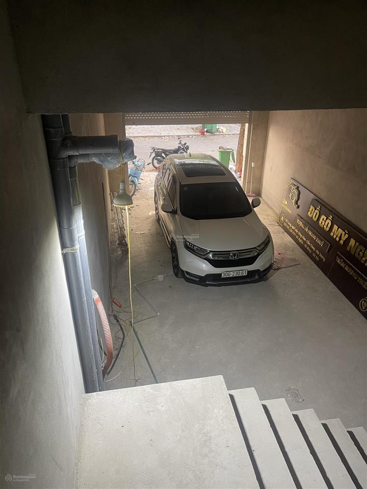Cho thuê liền kề đô nghĩa 100m x 5 tầng giá 15tr.  0983 477 ***