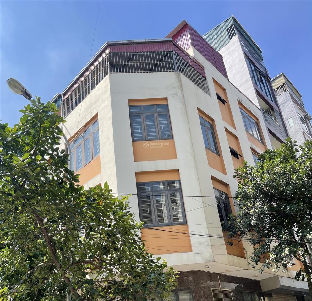 Cho thuê nhà lô góc 4 tầng khu dịch vụ dương nội hà đông 14tr/th.  0983 477 ***