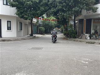 Bán nhanh lô đất dịch vụ khu d yên nghĩa hà đông 8.8 tỷ.  0983 477 ***