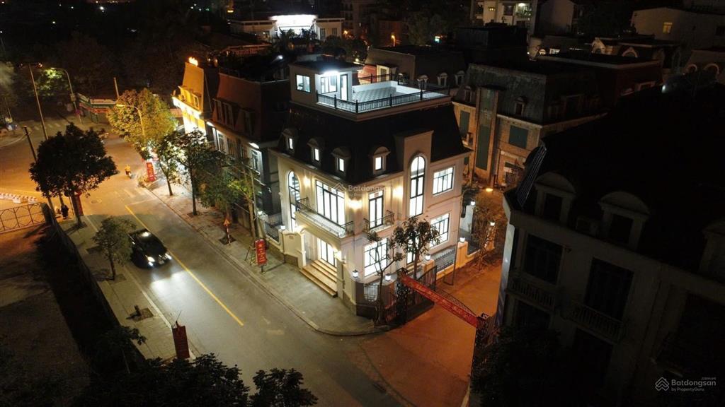 Tin chuẩn! làm việc chính chủ. biệt thự sa đôi. lô góc, 3 mặt tiền. ở sướng. dòng tiền 600tr/năm