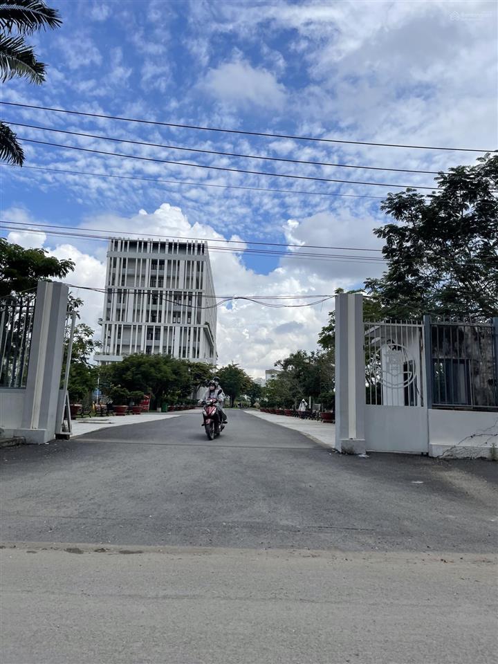 Đất đối diện công viên kdc 13e  5x20m đường 12m, giá 4,5 tỷ
