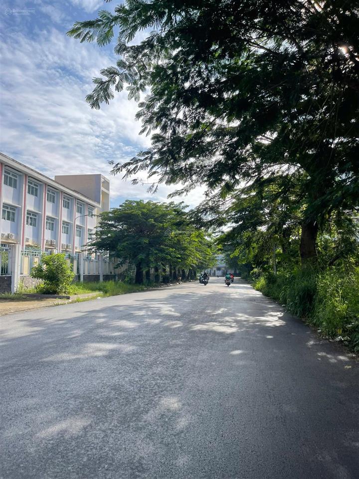 Bán lô cặp 2 lô 5x20m giá 41,5 triệu/m2