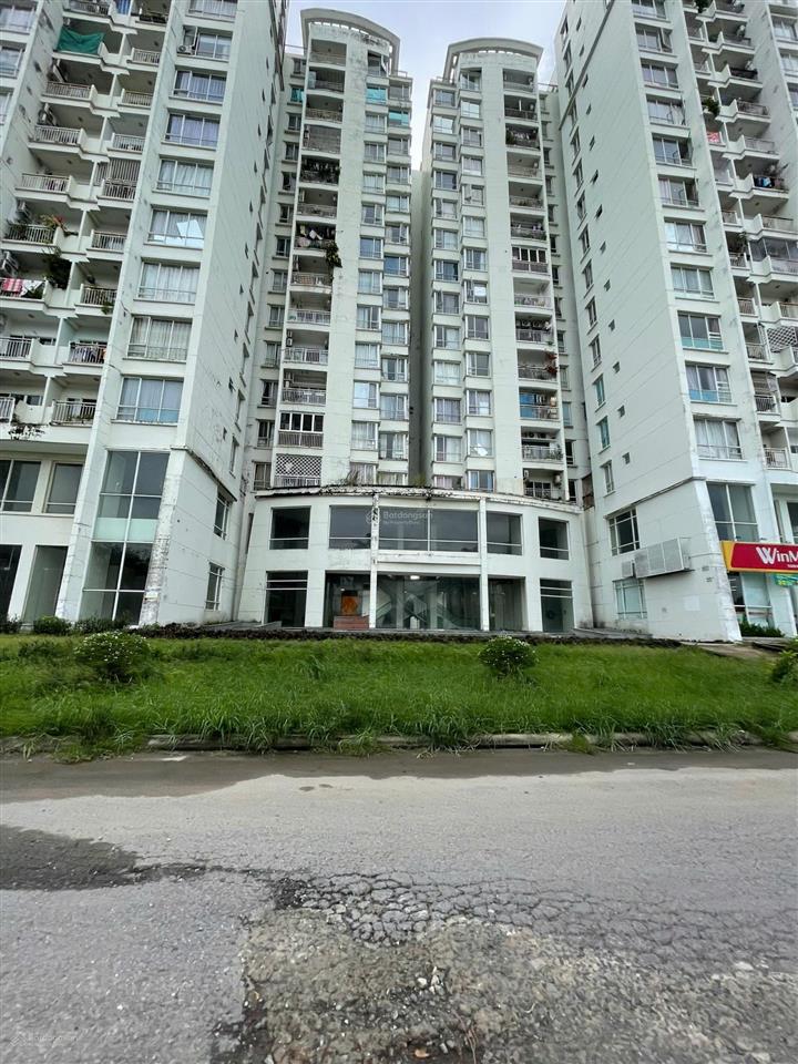 Đất view hồ  1 lô duy nhất  13e bình hưng (sau 3 trường đại học)  4 chung cư hiện hữu