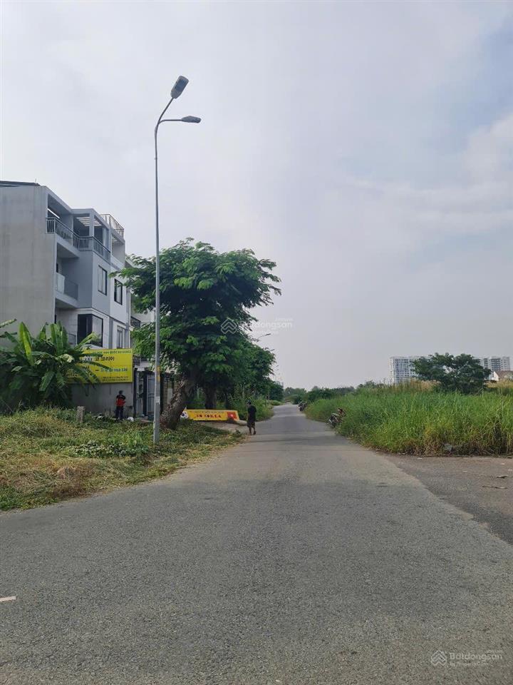 Bán nhà mặt phố, kdc làng việt kiều phong phú 13e, 8,2 tỷ, 100m2, nhà đẹp