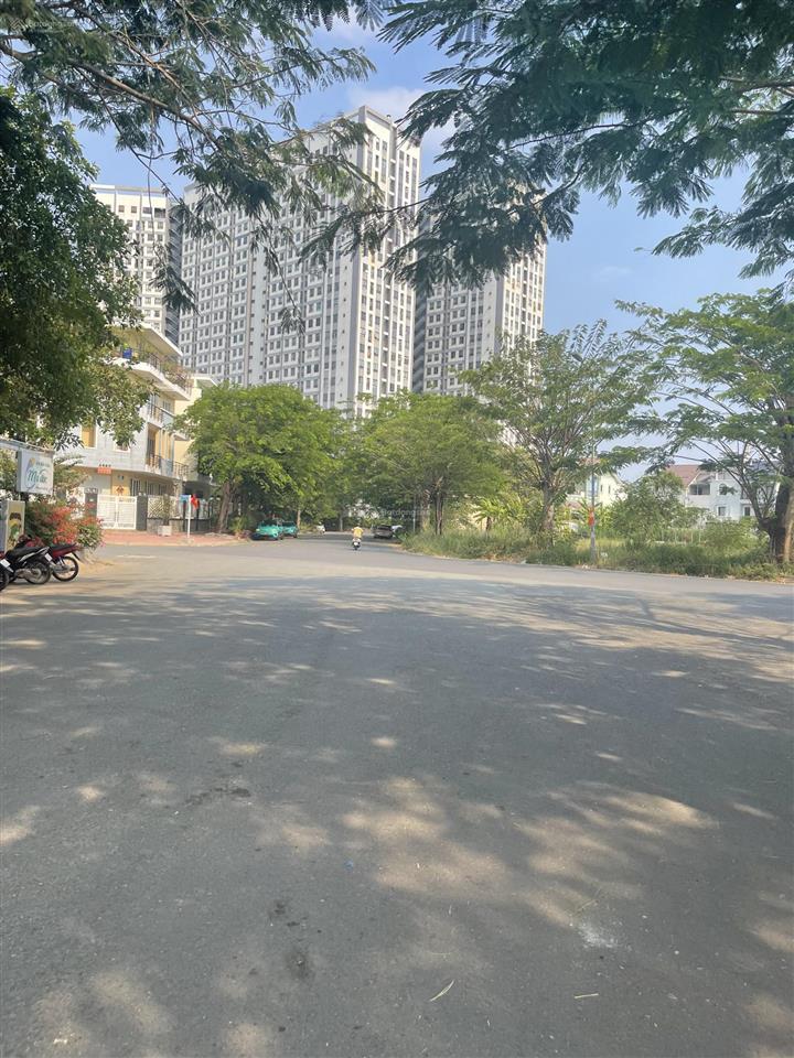 Đất mặt tiền ngay trung tâm kdc13e đường số 7 số 4