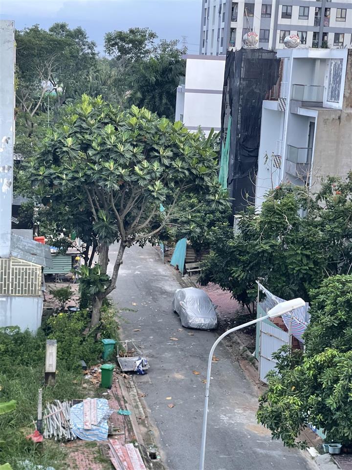 Căn nhà vị trí đẹp cách 100m trường đại học mật mã
