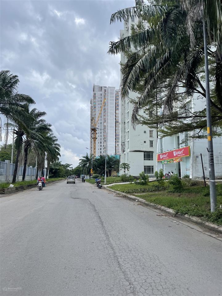 Căn nhà vị trí đẹp cách 100m trường đại học mật mã