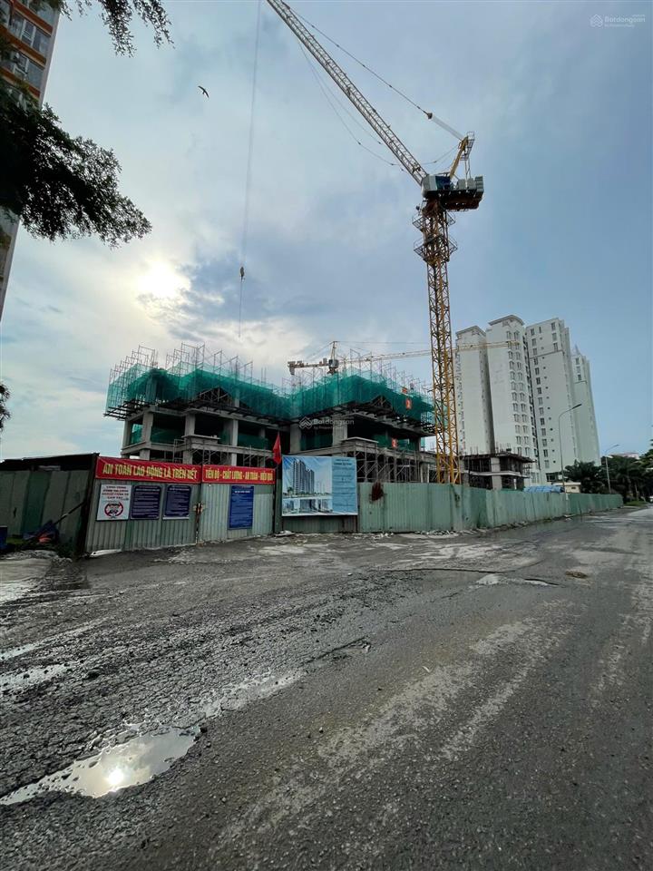 Đất view hồ  1 lô hiếm có  13e bình hưng (sau 3 trường đại học)  4 chung cư hiện hữu