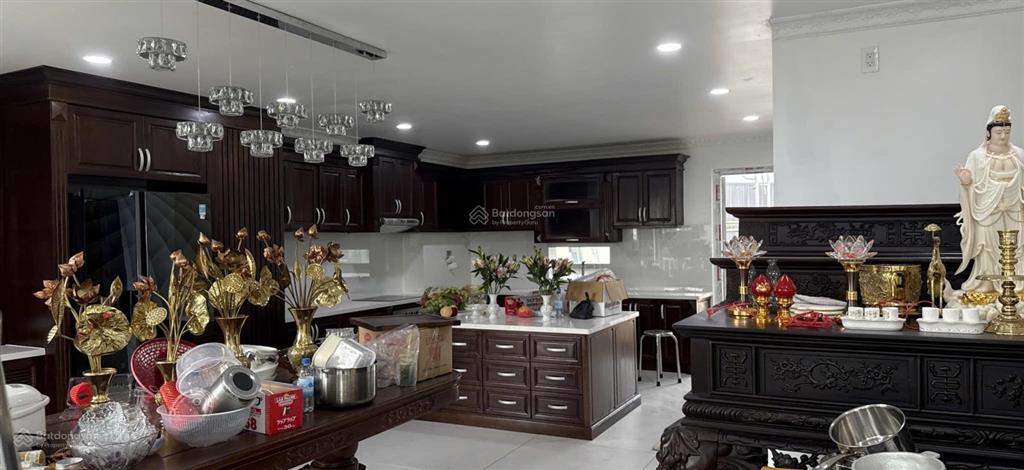 Biệt thự luxury cho thuê kdc 13e (có thang máy)