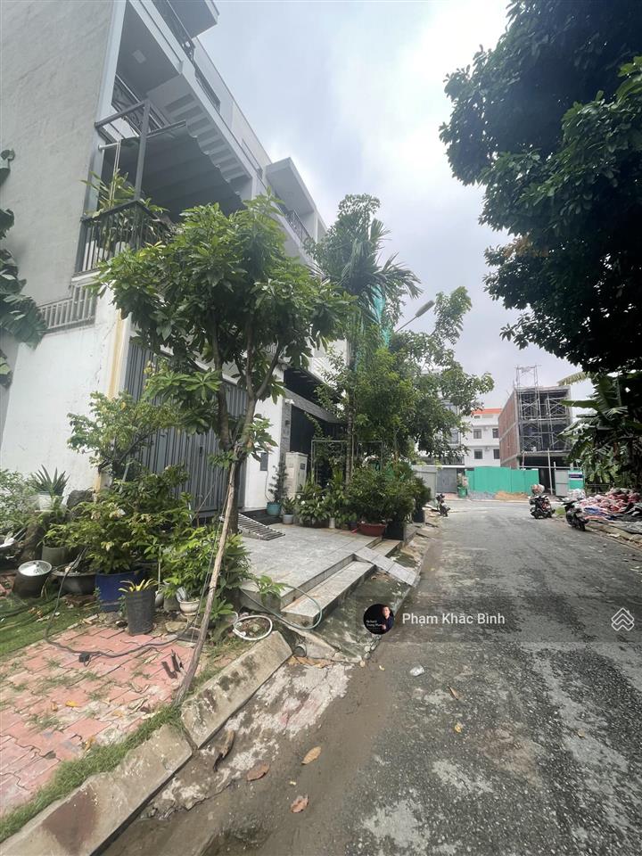 Cần tiền bán gấp  nhà phố 10 phòng  thu nhập 38tr/tháng