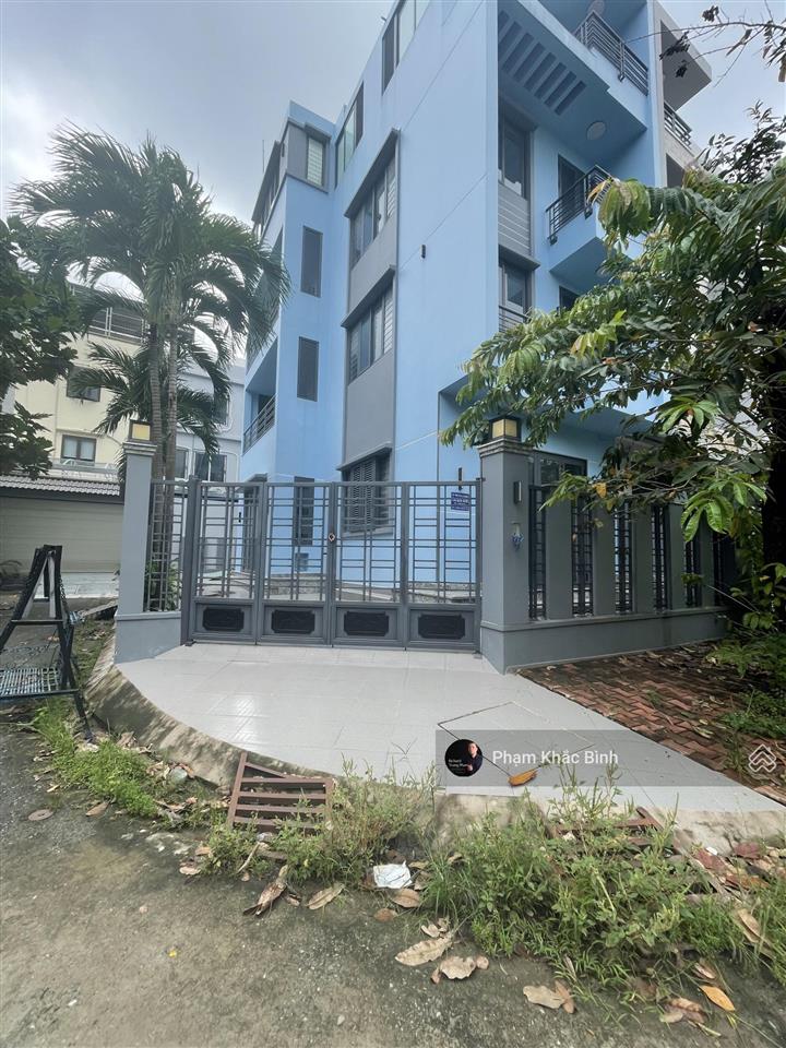 Căn góc 2 mặt tiền  đối diện công viên (9,5x20m)