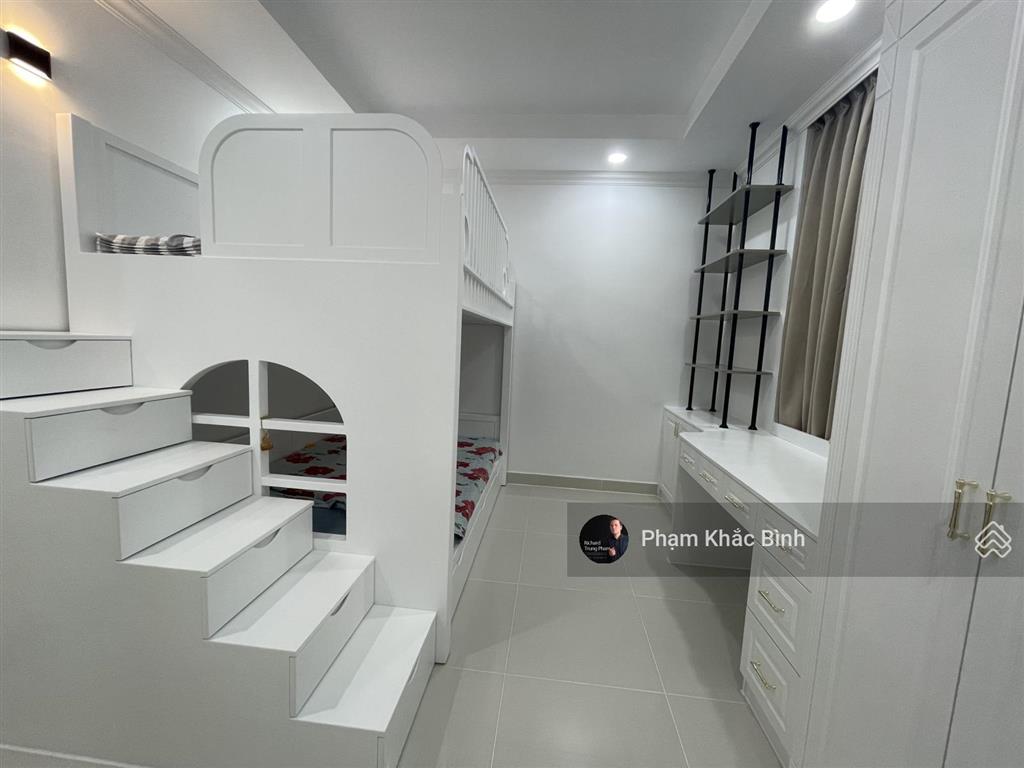 Căn 138m2  3pn siêu đẹp  chỉ cần xách vali vào ở  giá 6 tỷ tl