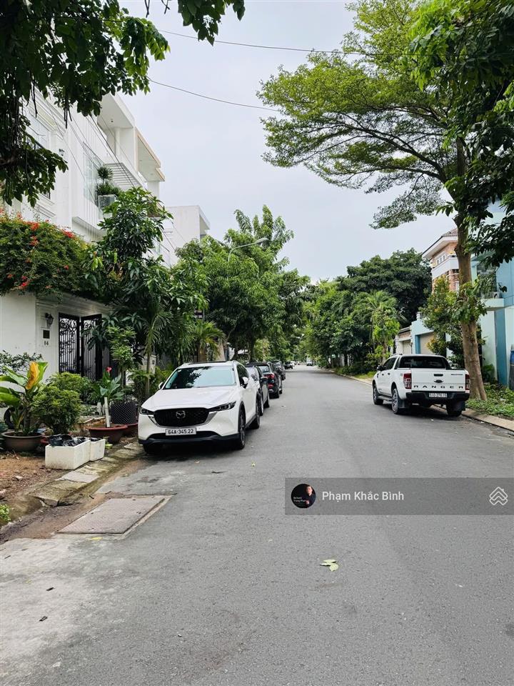 Nhà phố rẻ kdc 13e  đối diện công viên
