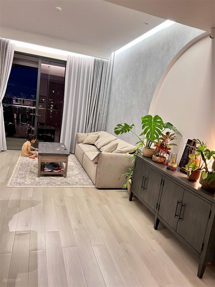 Bán căn 3pn lumiere boulevard nội thất đẹp số 2 thì không căn nào đẹp số 1, giá 6.8 tỷ bh