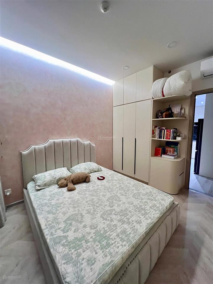 Bán căn 3pn lumiere boulevard nội thất đẹp số 2 thì không căn nào đẹp số 1, giá 6.8 tỷ bh