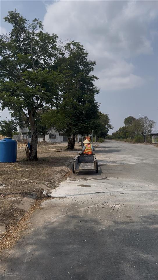 Đất nền dự án sunflower city cần bán diện tích 148.7m2 ngang 7 mét đường nhựa 17m giá đầu tư