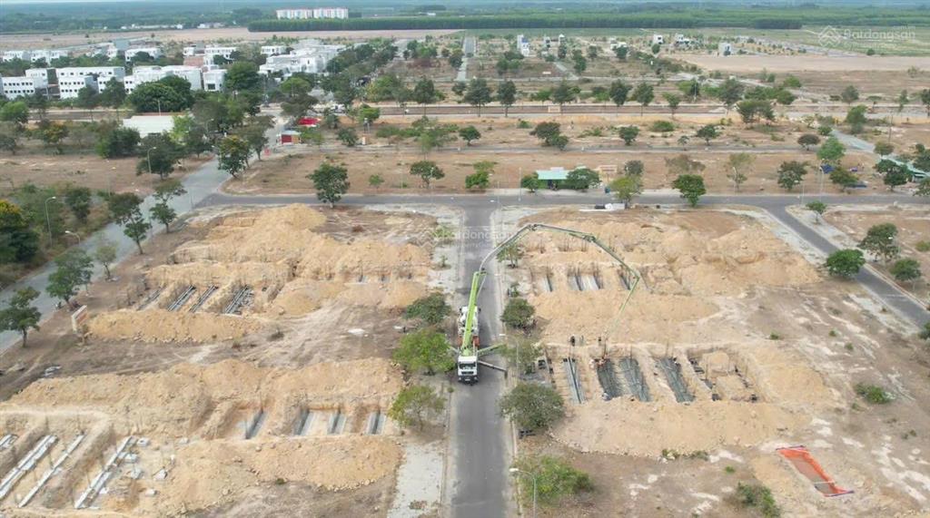 Đất nền sunflower city nhơn trạch cần bán lô đất 117m2 đường nhựa 14m chỉ 900tr