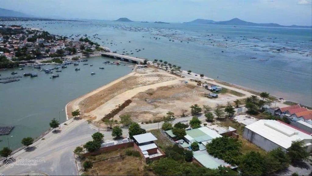 Bán nhanh cặp lô view sông  kề biển vạn ninh, kkt vân phong
