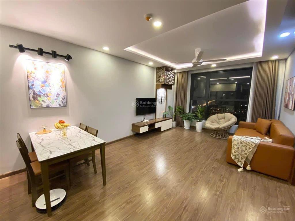 Chính chủ tôi cho thuê căn hộ 3pn/2vs căn góc 115m2 giá 13,5tr/th  0966 292 ***