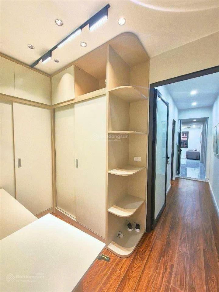 Chính chủ cần bán căn hộ tập thể 75m2 tại phố hoàng đạo thành ngay cạnh trường thcs kim giang