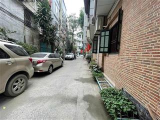 Chính chủ cần bán căn hộ tập thể 75m2 tại phố hoàng đạo thành ngay cạnh trường thcs kim giang